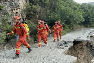 ?哈弗茨半场表现：近距离离谱踢呲，传球被断致丢球